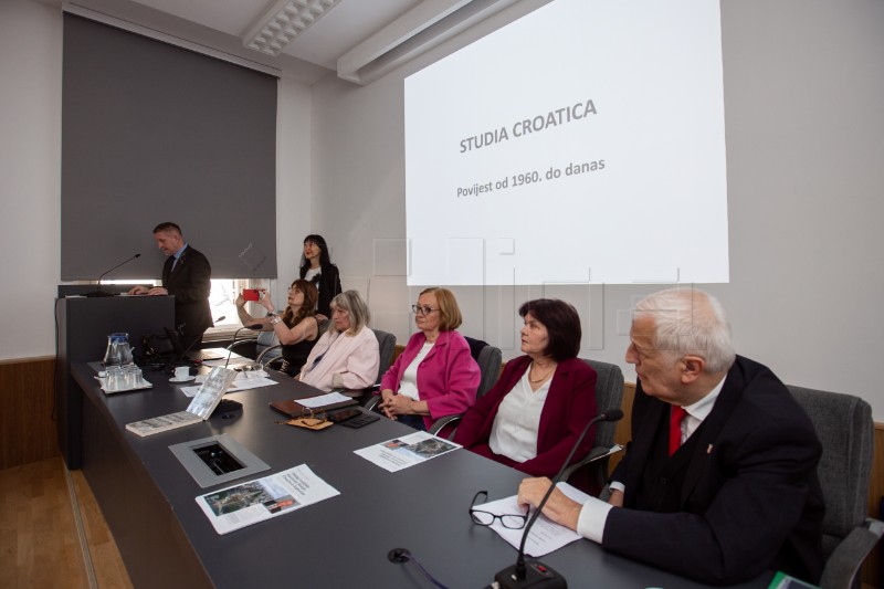 Okrugli stol u povodu 65. obljetnice osnivanja časopisa Studia Croatica