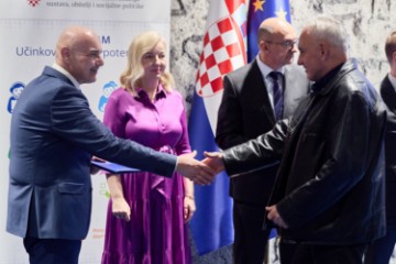 Dodijeljeni ugovori iz poziva ESF+ "Širenje mreže socijalnih usluga u zajednici"