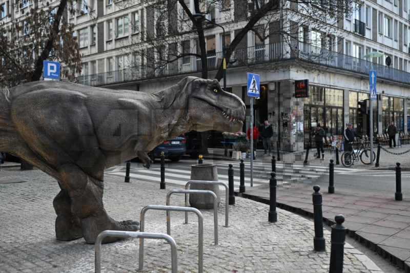 Kako je Tiranosaur razvio robusnu lubanju i male prednje udove? 