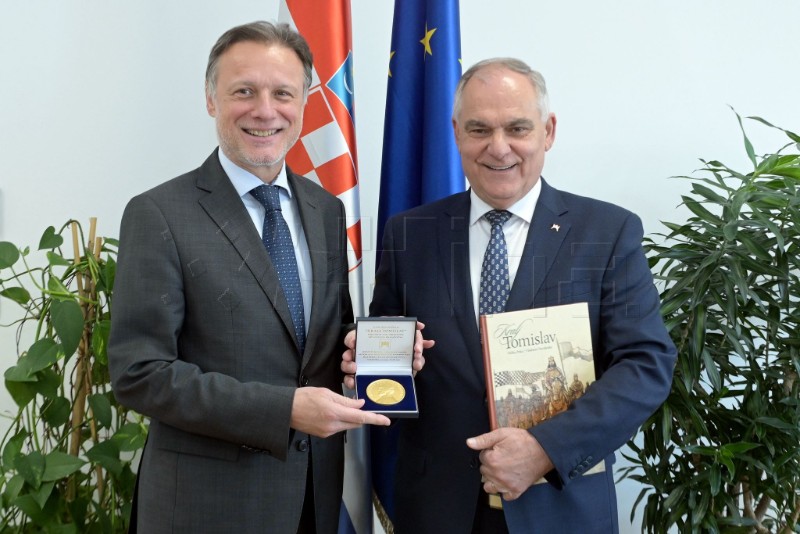 Jandrokoviću uručena jubilarna medalja "Kralj Tomislav"