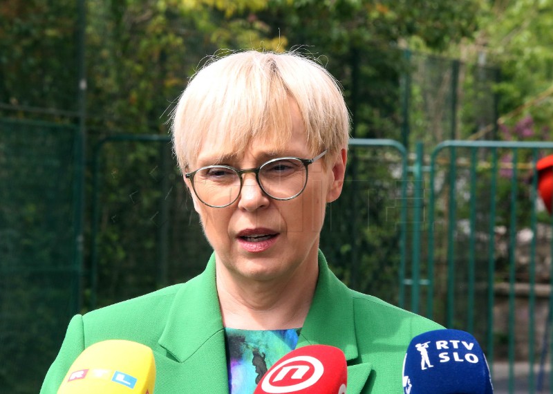 Predsjednik Milanović i predsjednica Pirc Musar posjetili Osnovnu školu Pećine