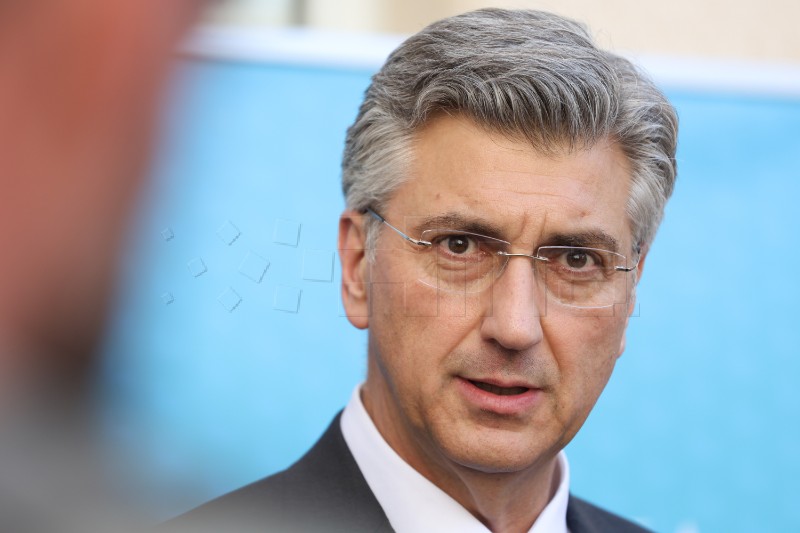 Plenković, Miletić i Grbin održali konferenciju za medije
