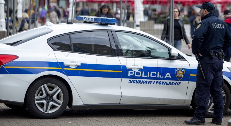 Policija: Zatečen u vožnji dok mu je dozvala bila oduzeta