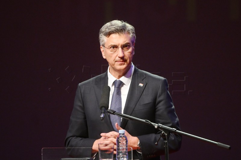 Plenković sudjelovao na svečanoj sjednici Gradskog vijeća Grada Splita