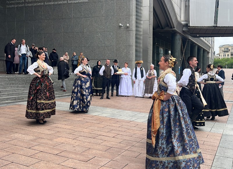 Predstavljena Dužijanca u Europskom parlamentu