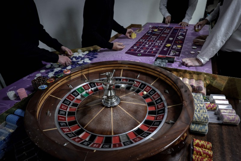 FILES-FRANCE-ECONOMY-GAMBLING-LIFESTYLE-TOURISM