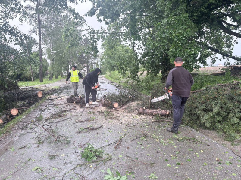 Olujno nevrijeme prouzročilo velike štete u Popovači i Velikoj Ludini