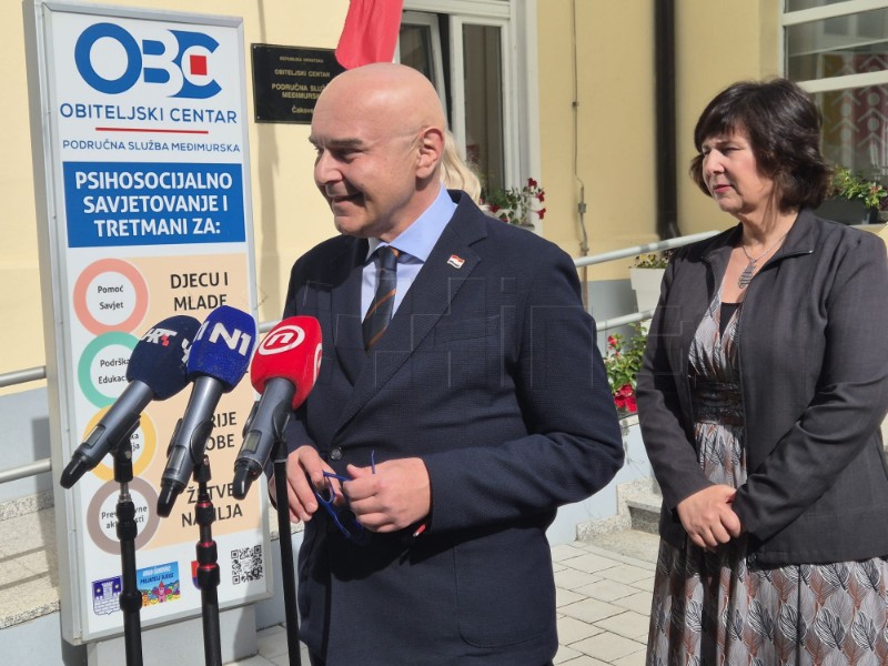 Ministar Ružić posjetio čakovečku podružnicu Obiteljskog centra