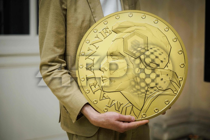 FRANCE-ECONOMY-INVESTMENTS-GOLD-HERITAGE