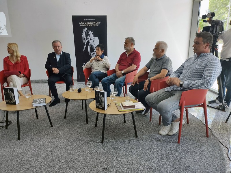 Predstavljena knjiga "Krunoslav Kićo Slabinac - Kad umjetnost dodirne dušu"