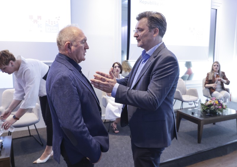 Okrugli stol "Mediji Hrvata izvan Republike Hrvatske"