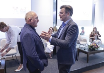 Okrugli stol "Mediji Hrvata izvan Republike Hrvatske"