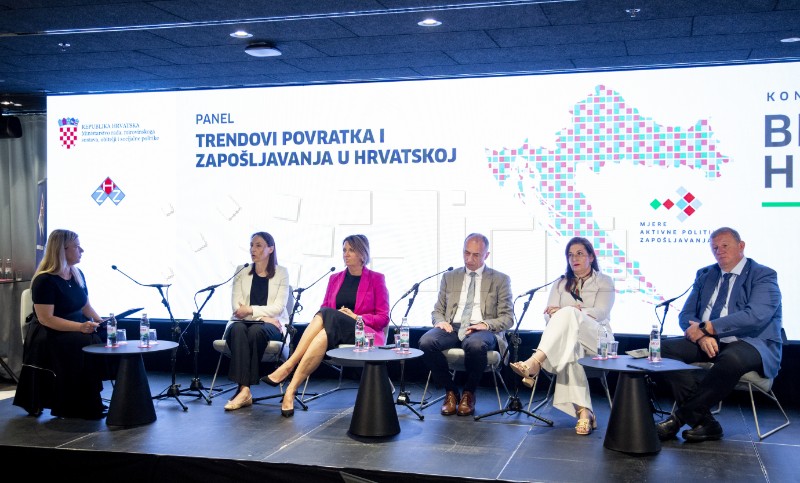 Ministar Ružić na konferenciji "Biram Hrvatsku"