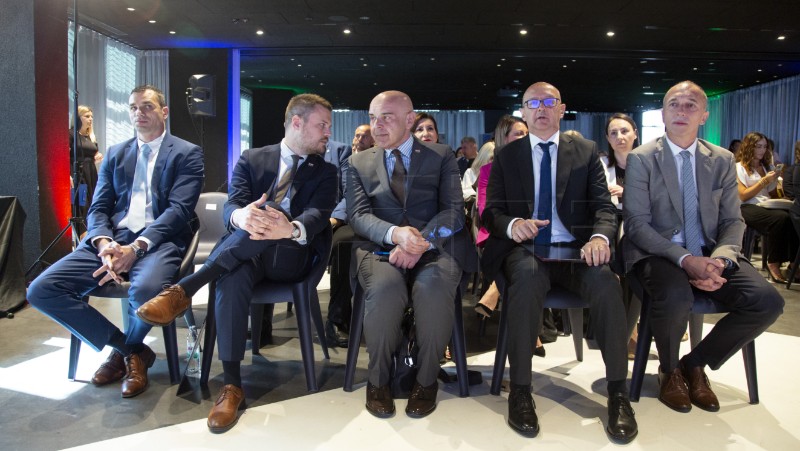 Ministar Ružić na konferenciji "Biram Hrvatsku"