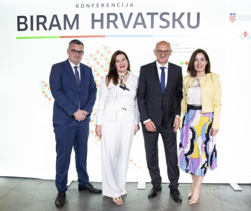 Ministar Ružić na konferenciji "Biram Hrvatsku"