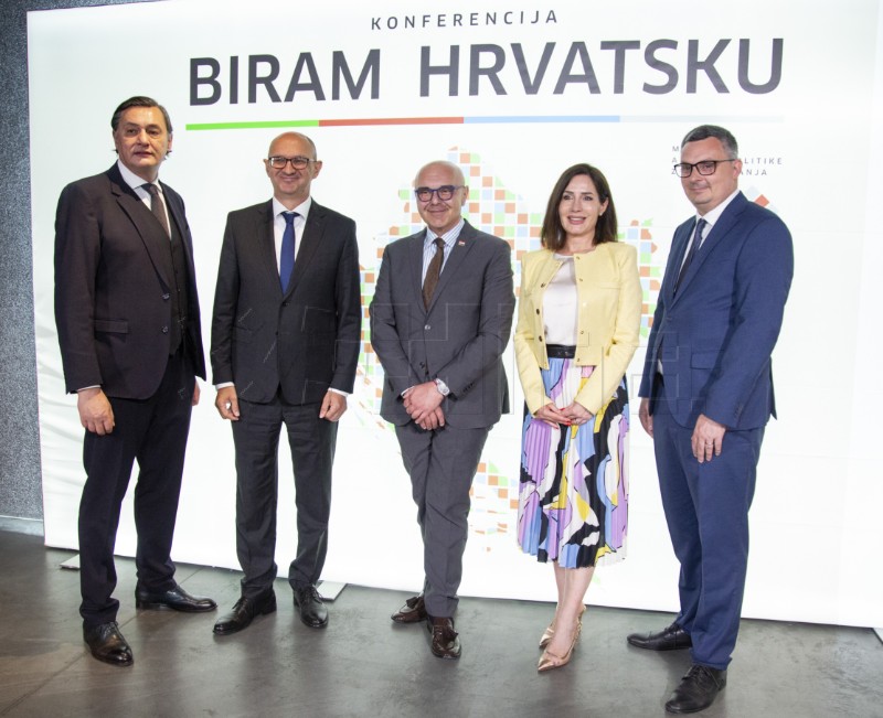Ministar Ružić na konferenciji "Biram Hrvatsku"