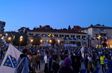 Praćenje utakmice reprezentacije BiH u Gradačcu