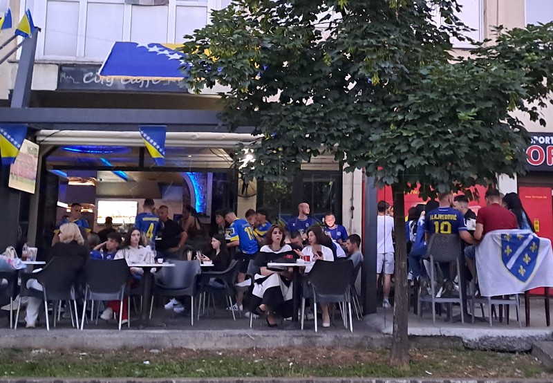 Praćenje utakmice reprezentacije BiH u Gradačcu