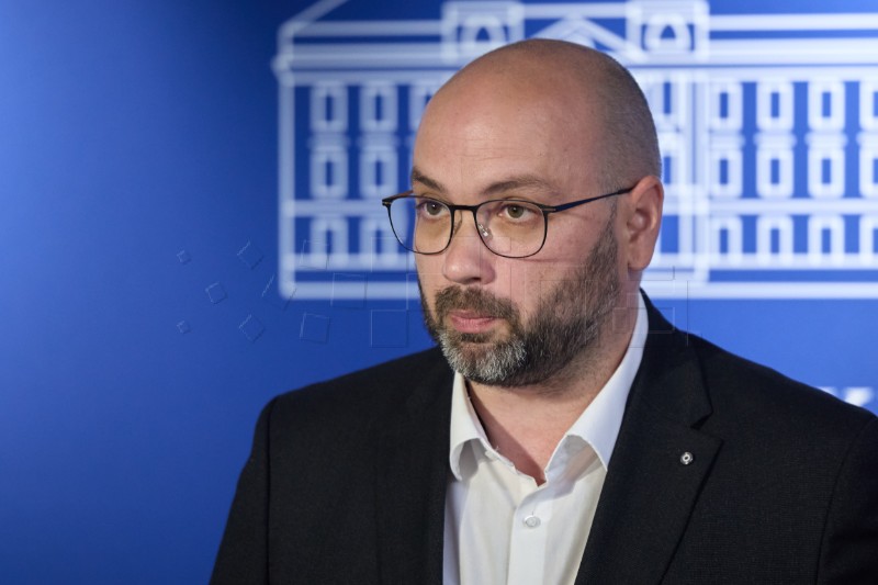 Konferencija za medije zastupnika Ivice Bakse o izmjenama Ovršnog zakona