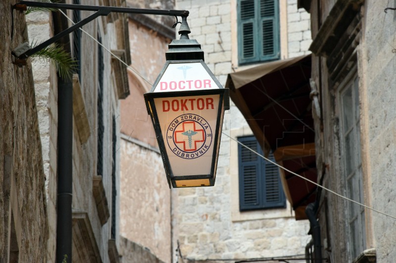 Dubrovnik – Ugovori za zdravstvene radnike i turističke ambulante
