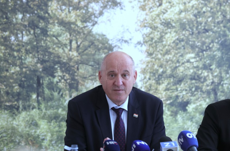 Branko Bačić u Velikoj Gorici obišao projekt zelene infrastrukture PAUK U VG