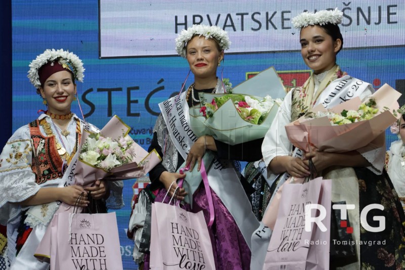Vesna Barišić iz Argentine najljepša Hrvatica u narodnoj nošnji izvan Hrvatske 