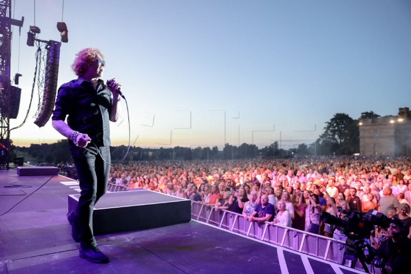 Simply Red nastupa u pulskoj Areni 24. srpnja 2027. godine