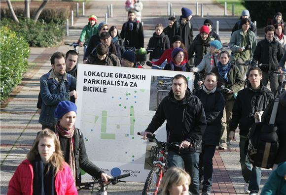 Zelena akcija prosvjedom traži više biciklističkih parkirališta u Zagrebu                                                                                                                                                                       