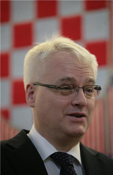 Josipović zadovoljan potporom građana                                                                                                                                                                                                           