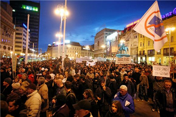 Počeo zagrebački protuvladin prosvjed                                                                                                                                                                                                           