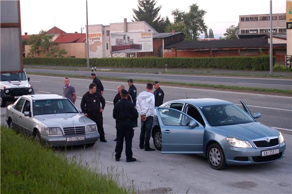 Zaplijenjene manje količine droge "na ulici"                                                                                                                                                                                                    