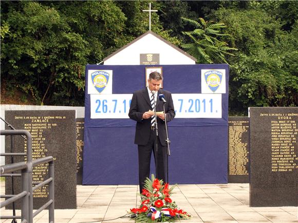 Struga Banska - 20. godišnjica pogibije 10 hrvatskih policajaca                                                                                                                                                                                 