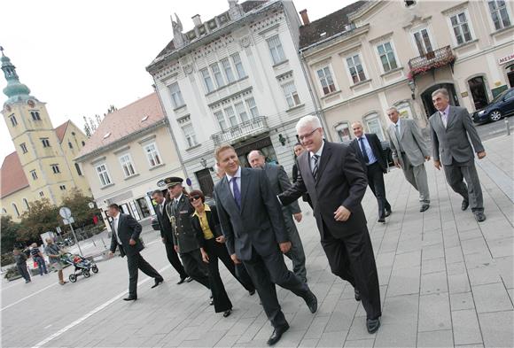 Josipović uručio odličja pripadnicima samoborske brigade                                                                                                                                                                                        