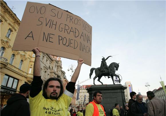 Zagreb: Završen prosvjed, dio prosvjednika ostali na plenumu                                                                                                                                                                                    