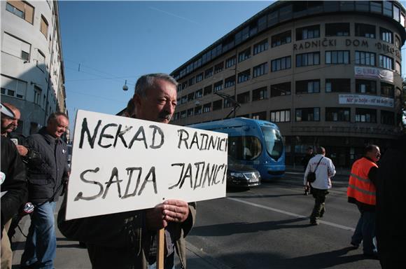 Bivši radnici Đakovštine prosvjedovali u Zagrebu                                                                                                                                                                                                