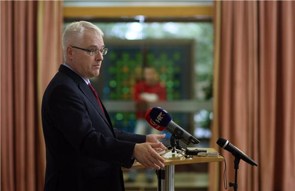 Josipović: Zakon o ništetnosti je štetan i neustavan                                                                                                                                                                                            