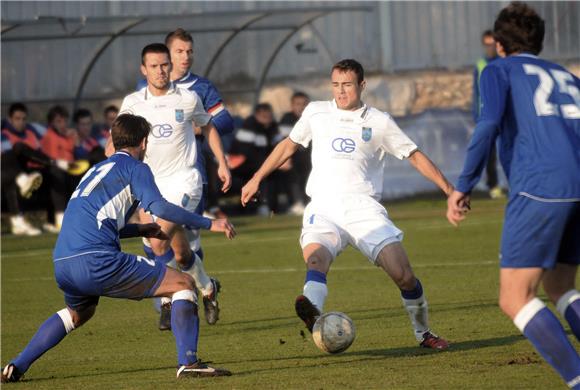 HNL: Zadar - Osijek 0-0  (poluvrijeme)                                                                                                                                                                                                          