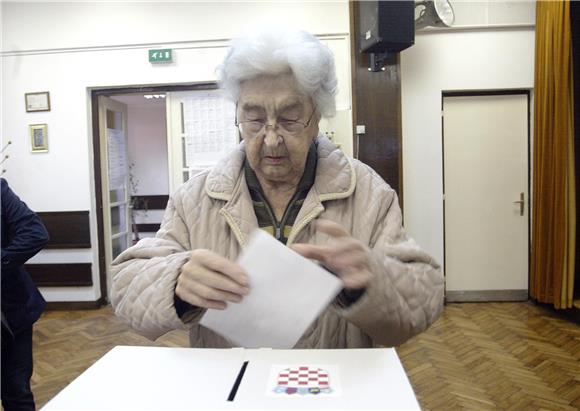 Otvorena birališta u Hrvatskoj                                                                                                                                                                                                                  