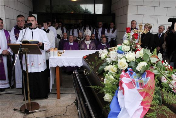 Na Lovrincu pokopana ubijena misionarka, časna Lukrecija Mamić                                                                                                                                                                                  