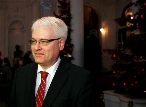 Josipović prisustvovao opereti "Šišmiš" za kraj godine u HNK                                                                                                                                                                                    