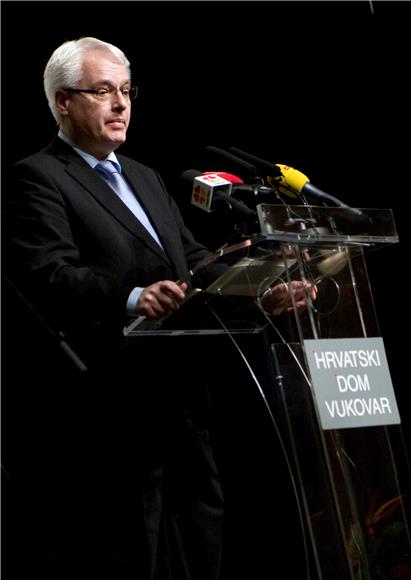 Josipović u Vukovaru: današnji dan praznik je povjerenja, mira i prevednosti                                                                                                                                                                    