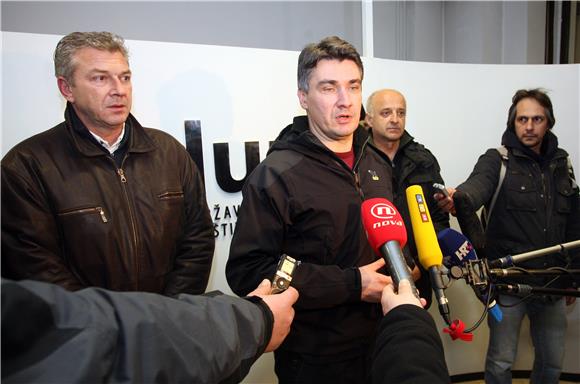 Premijer Milanović posjetio DUZS i DC 112                                                                                                                                                                                                       