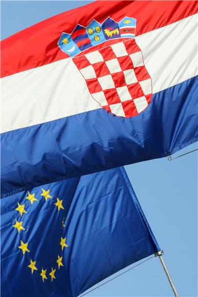 Hrvatski jezik bit će ravnopravan jezicima EU                                                                                                                                                                                                   