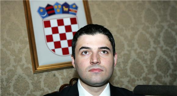 Bernardić: Odluka o poskupljenju nikoga ne veseli                                                                                                                                                                                               