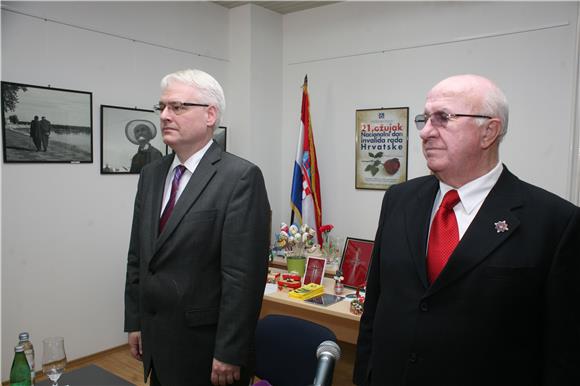 Josipović posjetio Hrvatski savez udruga invalida rada                                                                                                                                                                                          