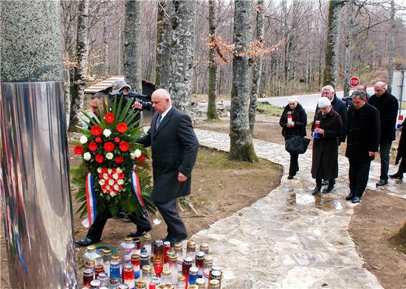 Kosor, Ivić i Đakić na Plitvicama odali počast Joviću                                                                                                                                                                                           