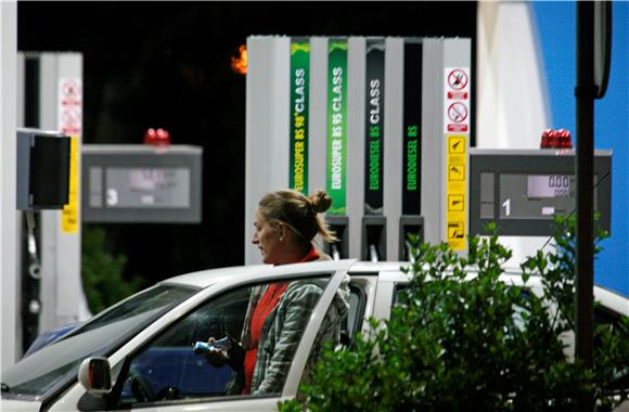 Ministarstvo: cijene benzina veće 3 ili 4 lipe, dizela manje od 11 do 13 lipa                                                                                                                                                                   