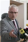 Josipović:  bezrezervno poštivati sve žrtve totalitarnih i autoritarnih poredaka                                                                                                                                                                