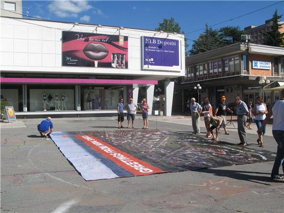 Slovenci napravili najveću poštansku razglednicu na svijetu                                                                                                                                                                                     