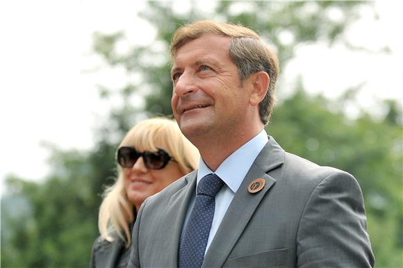 Erjavec: Nema pritisaka glede ratifikacije                                                                                                                                                                                                      